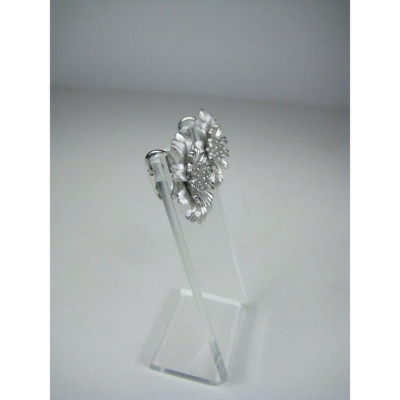 Trifari Silver Tone Clip On Earrings Floral Design Crown MOD Vintage 1950s - Picture 9 of 10